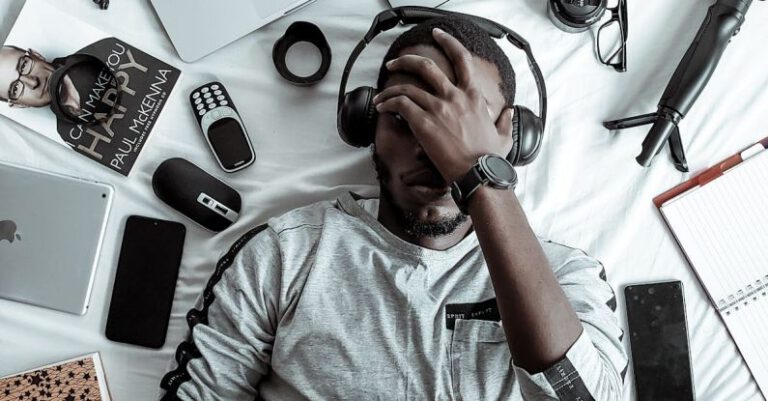 Gadgets - Man Wearing Black Headset